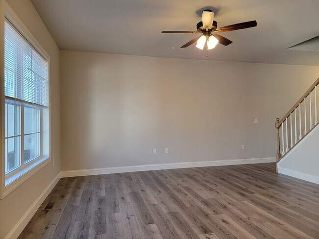 Building Photo - 103 Magnolia Dr