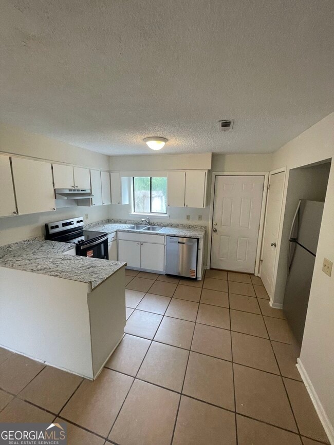 Foto del edificio - 115 S East St