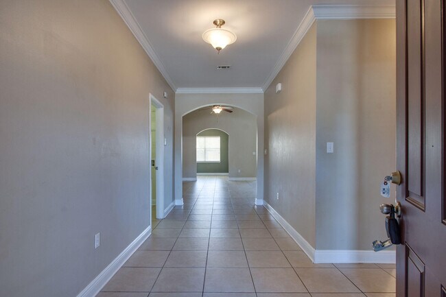 Building Photo - 134 Crab Apple Ave