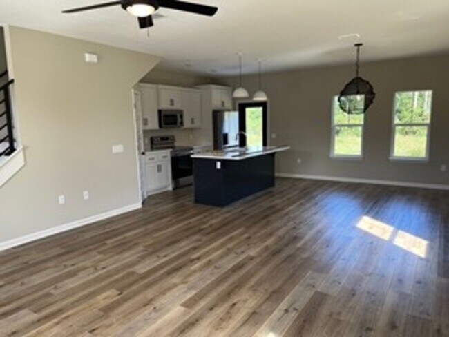 Building Photo - Single-Family House for Rent