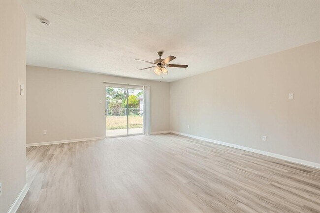 Foto del edificio - 413 Lindo Dr