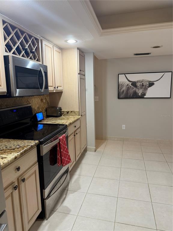 Building Photo - 5488 Carrollwood Meadows Dr