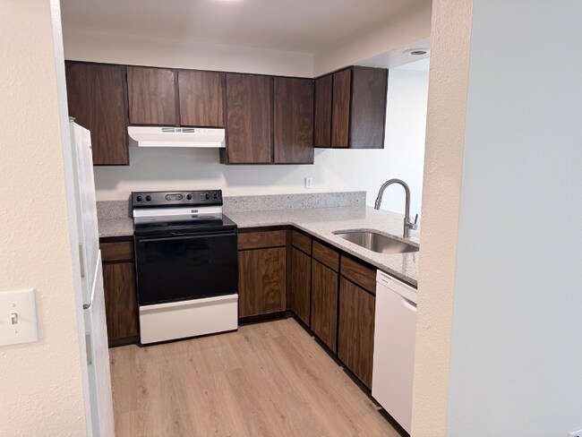 Foto del edificio - 223 E St NE