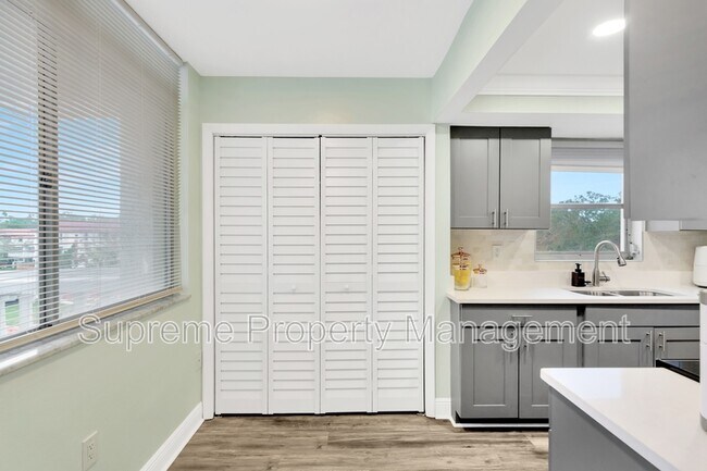 Foto del edificio - 1001 Pearce Dr