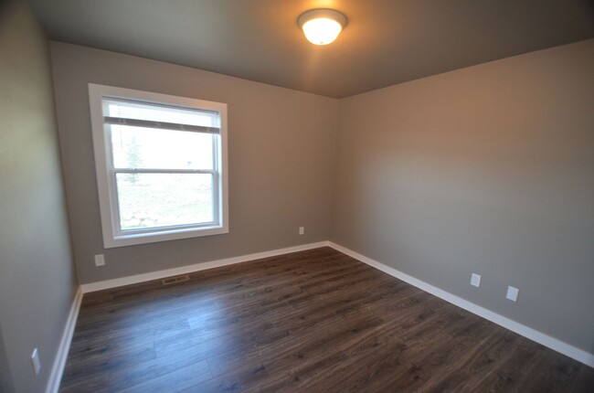 Building Photo - 1194 CR 6