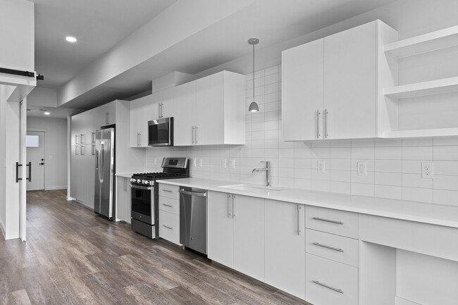 Foto del edificio - 4004 Banister Ln