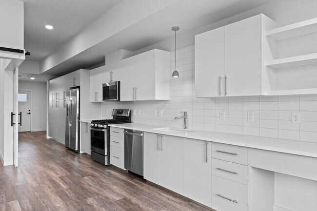 Building Photo - 4004 Banister Ln