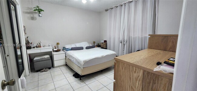 Foto del edificio - 5050 NW 7th St