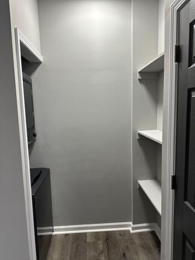 Building Photo - Irvington Living II: Renovated Comfort in a Vibrant Neighborhood