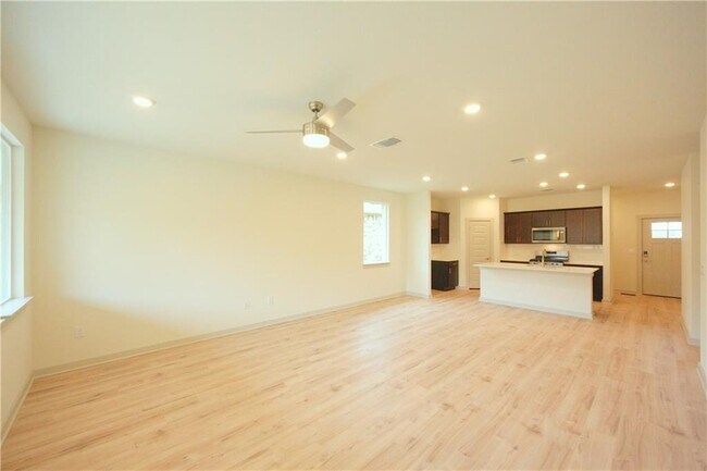 Foto del edificio - 10625 Gonzales Ranger Pass