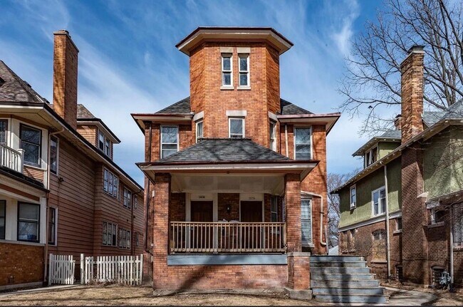 Building Photo - 3034 W State St