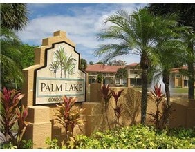 Building Photo - 4759 Via Palm Lakes