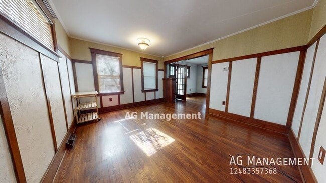 Building Photo - 1502 N Washington Ave - Classic Charm in t...