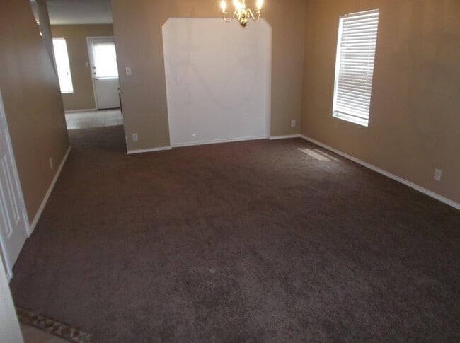 Building Photo - 246 Blue Juniper