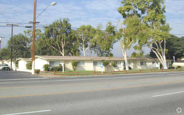 Building Photo - Tyler Villa Apartments