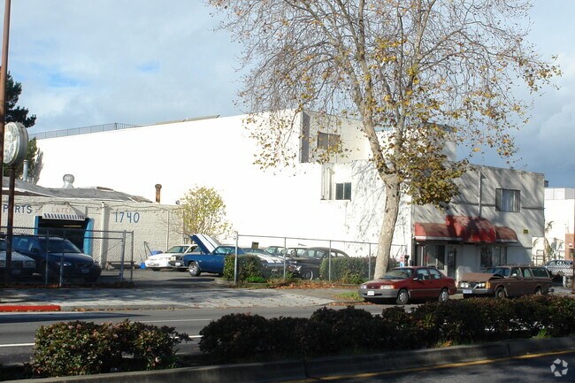 Foto del edificio - 1732 San Pablo Ave