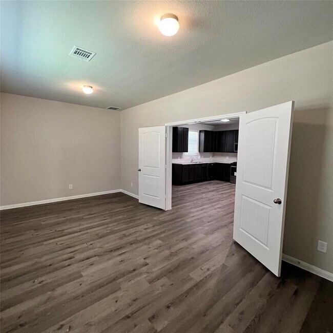 Foto del edificio - 25396 Grotto Falls Ln