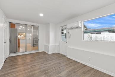 Foto del edificio - 796 73rd Ave N
