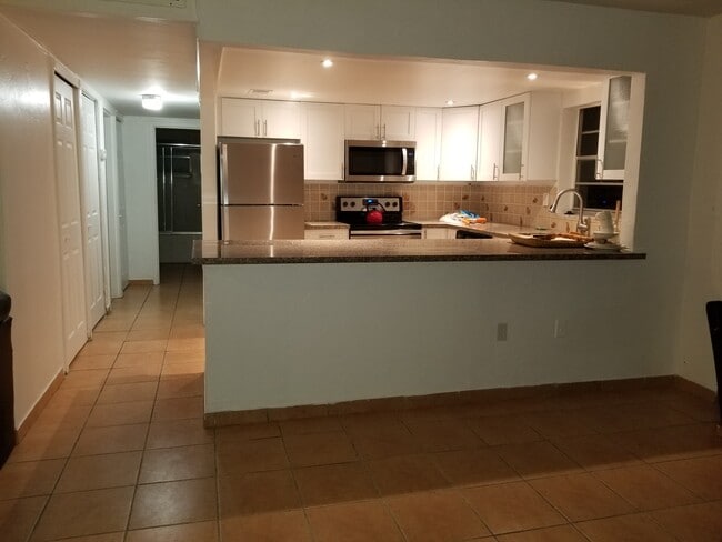 Building Photo - 7900 Tatum Waterway Dr