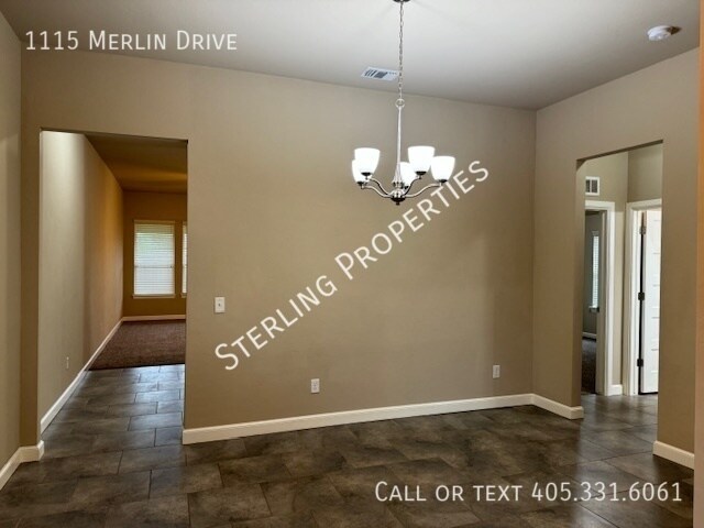 Foto del edificio - 1115 Merlin Dr