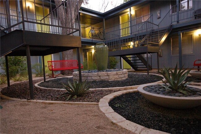 Foto del edificio - 4209 Avenue B