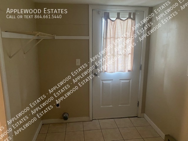 Building Photo - 591 Cothran Creek Rd