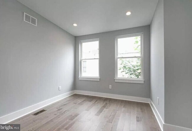 Foto del edificio - Point Breeze Home