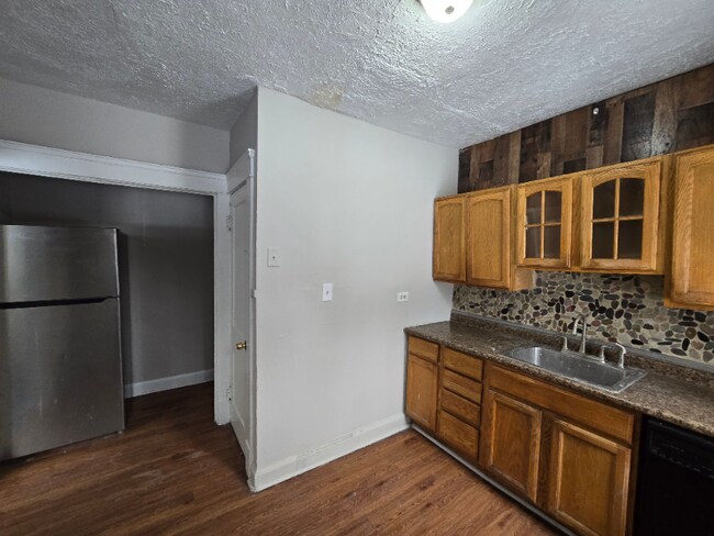 Foto del edificio - 1724 Cliffview Rd