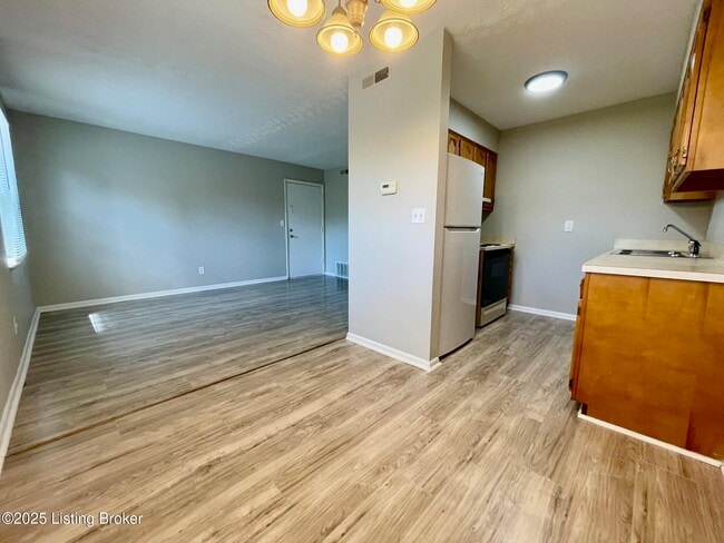 Building Photo - 3409 Prestwood Dr