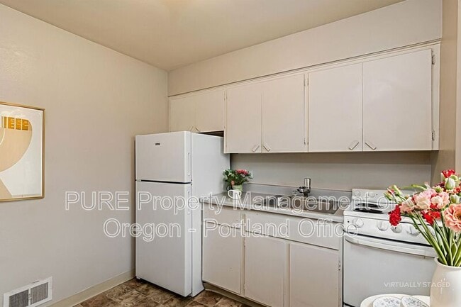 Photo - 7016 N Amherst St Apartment