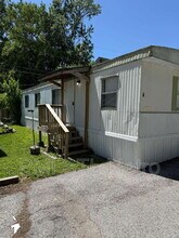 Building Photo - 747 Cunningham Ave