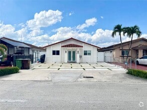 Building Photo - 2527 W 71st Pl