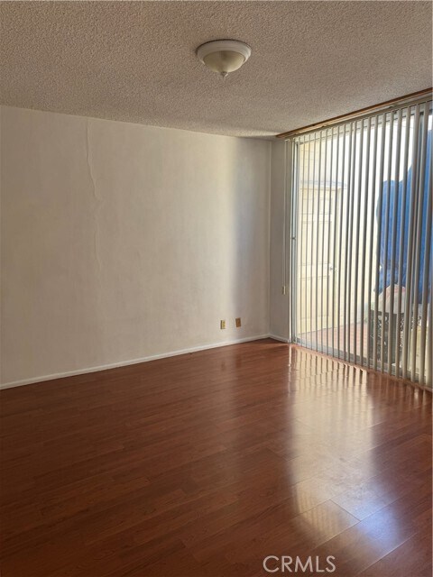 Foto del edificio - 777 E Valley Blvd