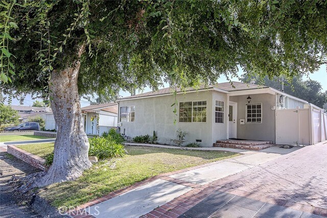 Foto principal - 10318 Leolang Ave