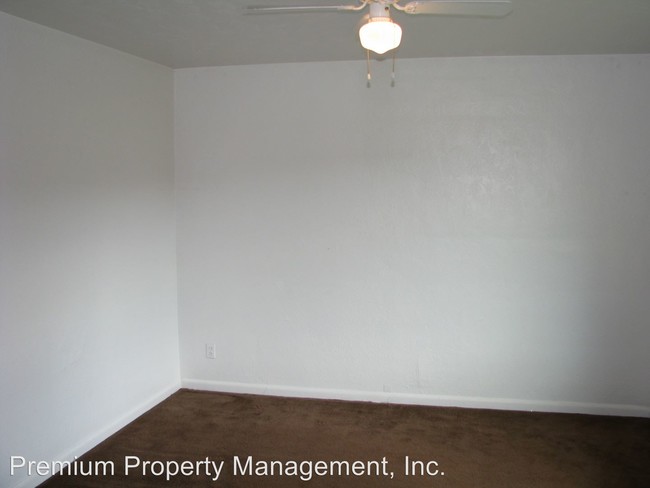 Building Photo - 310 McNary Ave NW