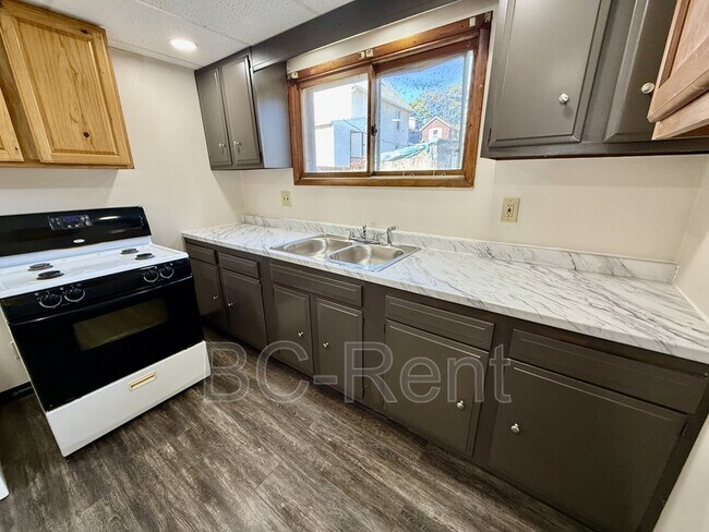 Foto del edificio - 526 Adams St