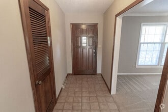 Building Photo - 306 W Briarwood Ln