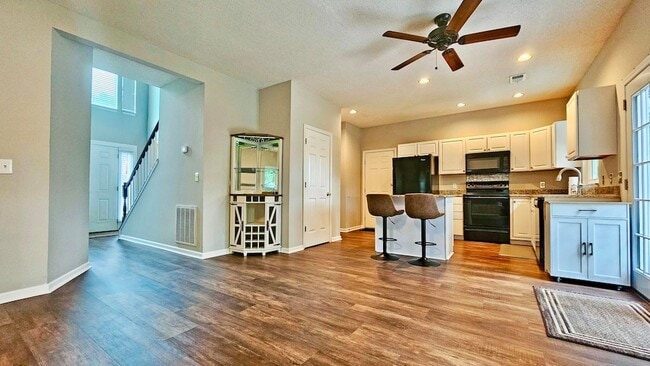 Building Photo - 94 Blairmore Dr