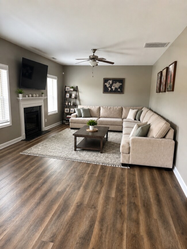 Foto del edificio - 2520 Clear Pines Ct