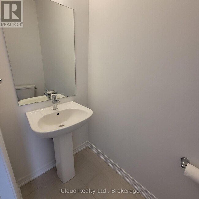 Building Photo - 19 Edminston Dr