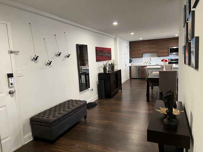 Foto del edificio - 6010 Boulevard E