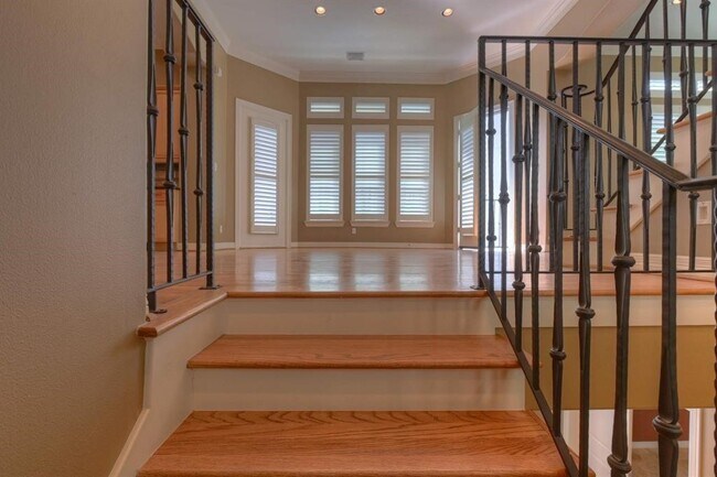 Foto del edificio - 2406 Wroxton Rd