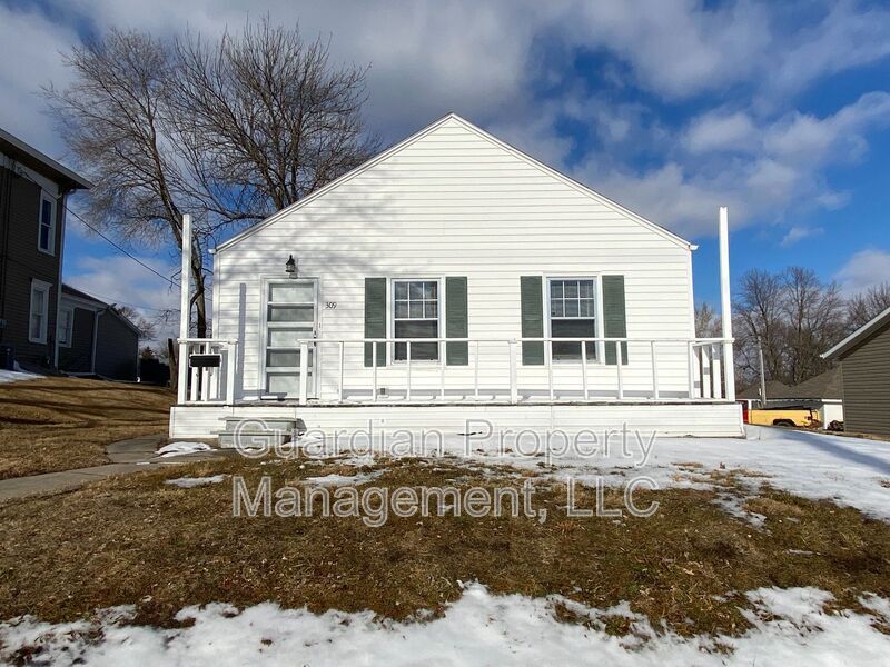 Foto principal - 309 E 6th St