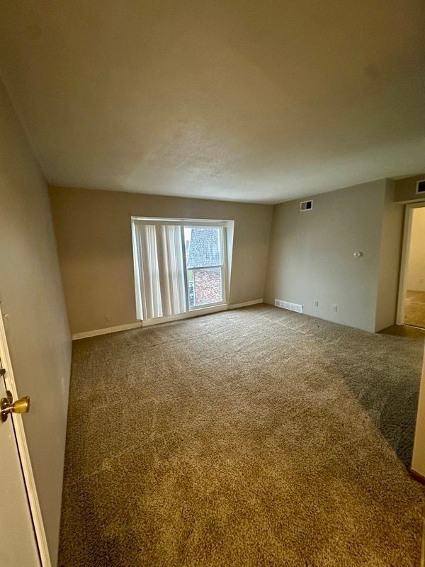 Building Photo - 1450 Meadowview Dr