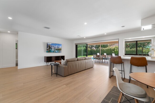 Foto del edificio - 820 Canary Walk