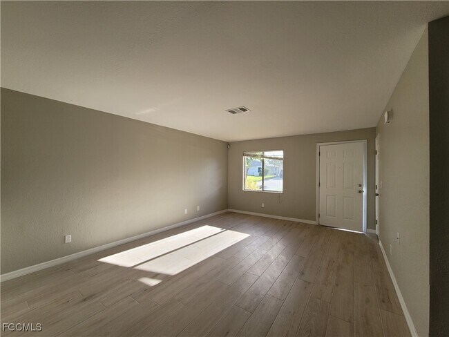 Foto del edificio - 4530 SW 7th Pl