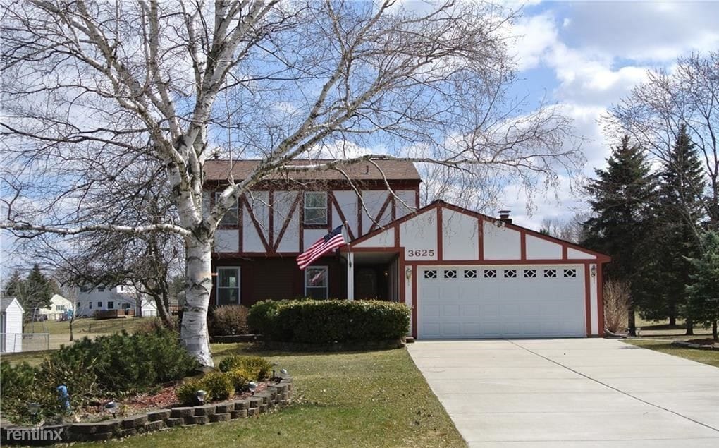 Primary Photo - 3 br, 2.5 bath House - 3625 Loon Lake Rd
