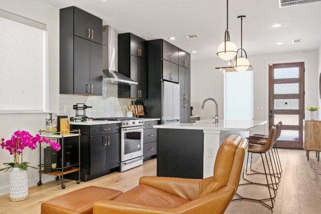 Foto del edificio - 4404 Mt Vernon Dr