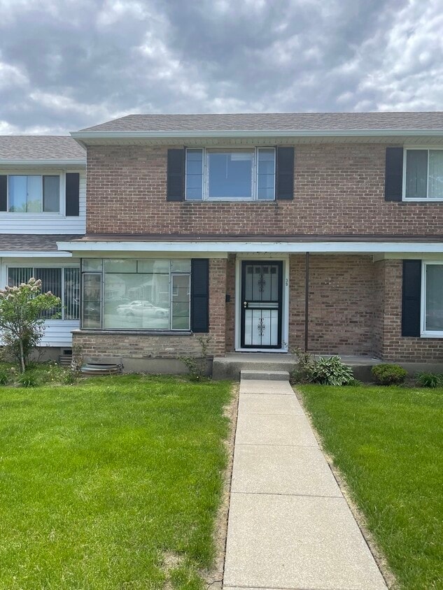 39 Indianwood Blvd Unit 1, Park Forest, IL 60466 Condo for Rent in