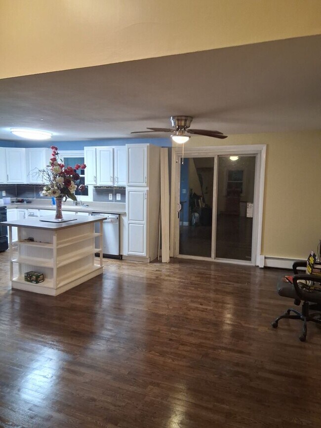 Foto del edificio - 775 Knotty Oak Rd